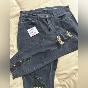 Judy Blue Women's Black Distressed Skinny Jeans